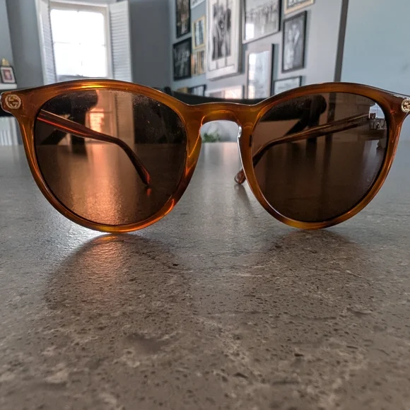 Gucci Brown Sunglasses with Case - Picture 2 of 5